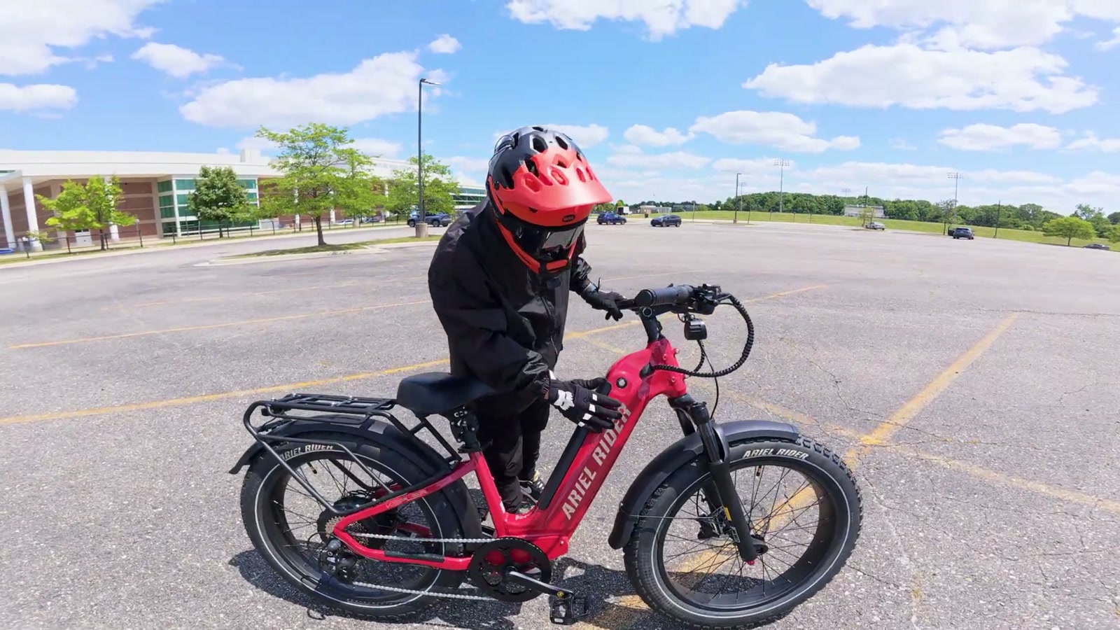 Video still from Ariel Rider Kepler Review: A Seriously Fun All-Terrain eBike (That Prefers Pavement) at 7:51