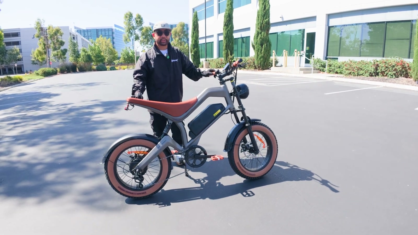 Video still from DYU M20 Lite Review: A Futuristic, Fat-Tire Moped-Style Ebike That’s Surprisingly Nimble at 13:03