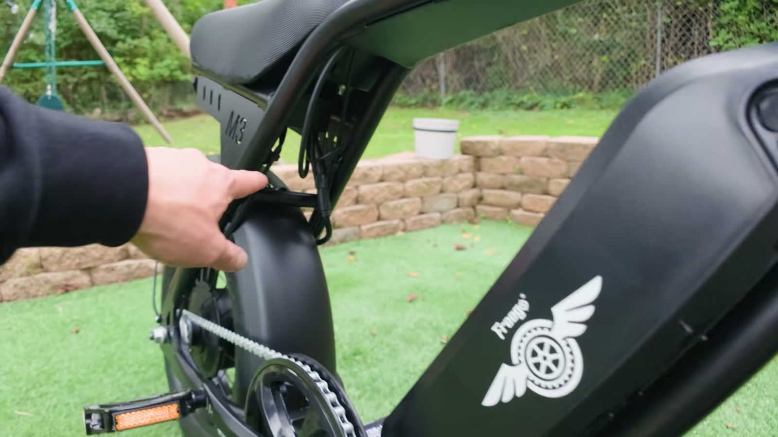 Video still from Freego Maxx M3 Review: A Mini Electric Bike With Surprisingly Big Torque at 1:55