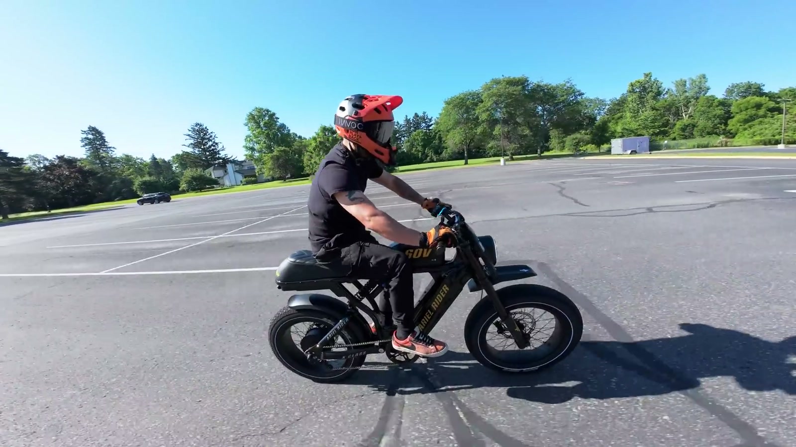 Video still from Ariel Rider X-Class 60V Range Test and Real-World Ride Review (Dual Battery Performance Edition) at 9:51