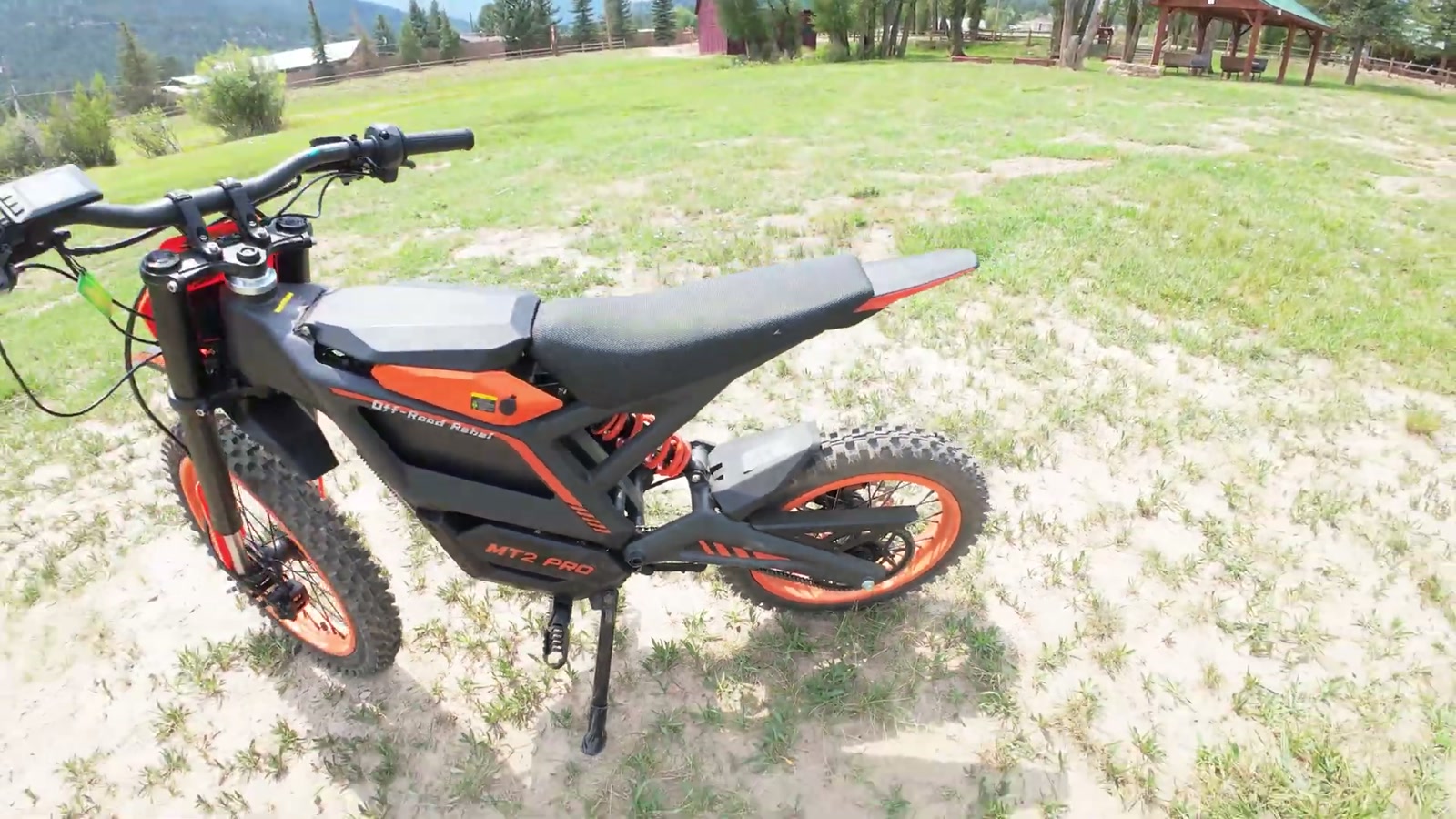 Video still from isinwheel Monster Pro Review: A Smooth, Stable Mid-Drive Mini Dirt Bike With a Wild Wheelie Mode at 1:24