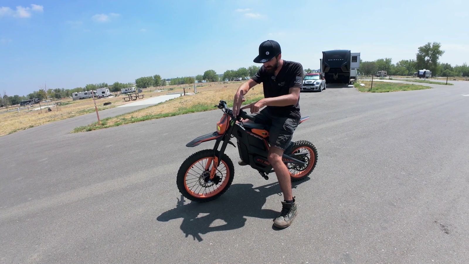 Video still from isinwheel Monster Pro Review: A Smooth, Stable Mid-Drive Mini Dirt Bike With a Wild Wheelie Mode at 6:18