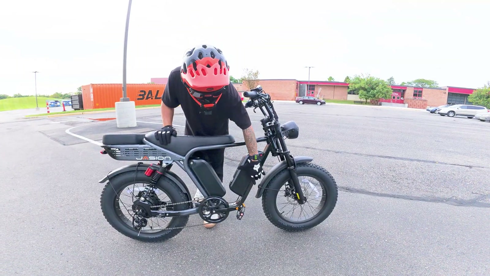 Video still from Jasion RetroVolt Max Review: A Dual-Battery Moped-Style Ebike That Nails Comfort (With One Tuning Quirk) at 13:17