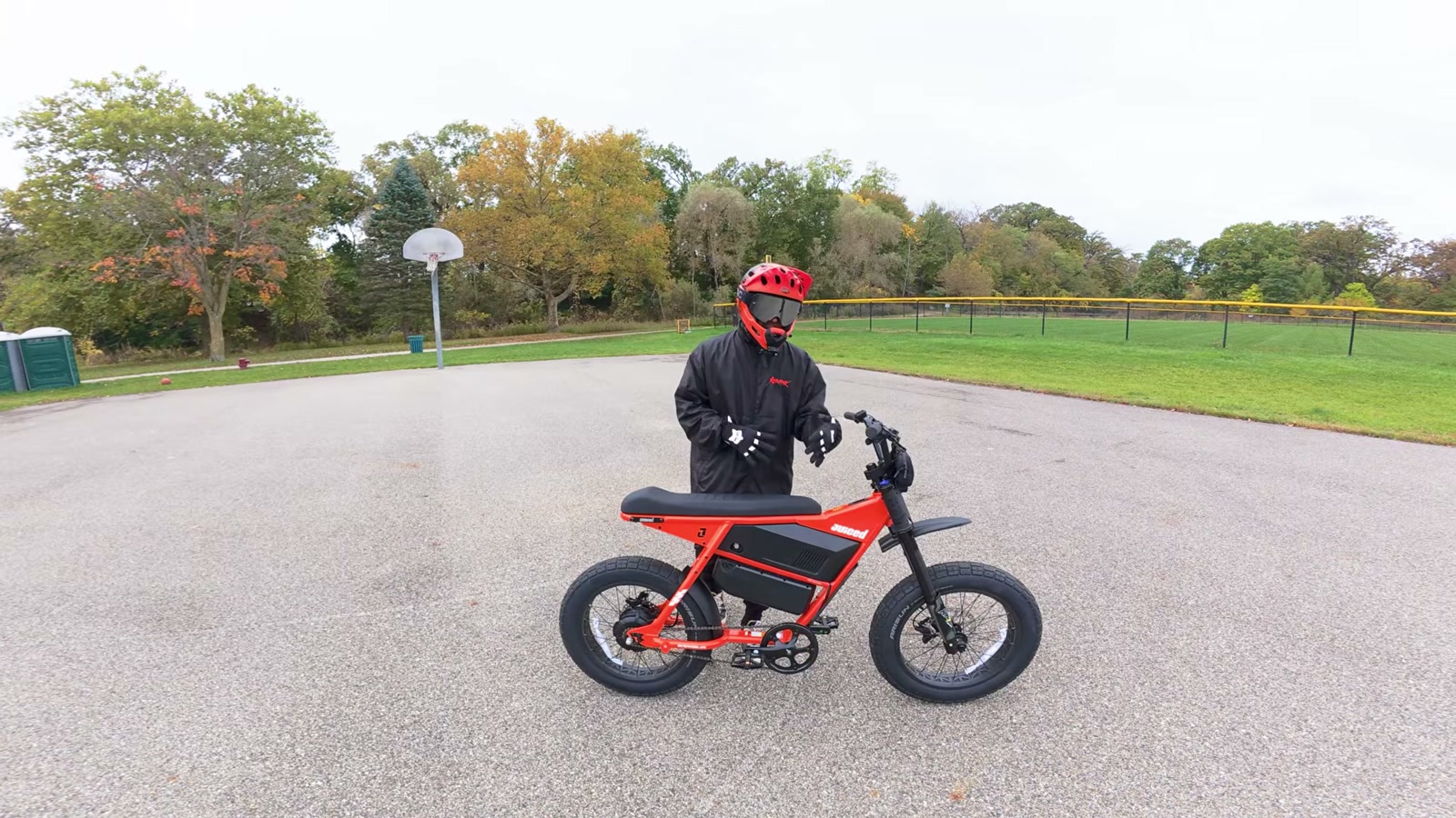 Video still from Juiced Scrambler Hardtail Dual Battery Review: A Moped-Style E-Bike That’s Shockingly Comfortable at 14:26