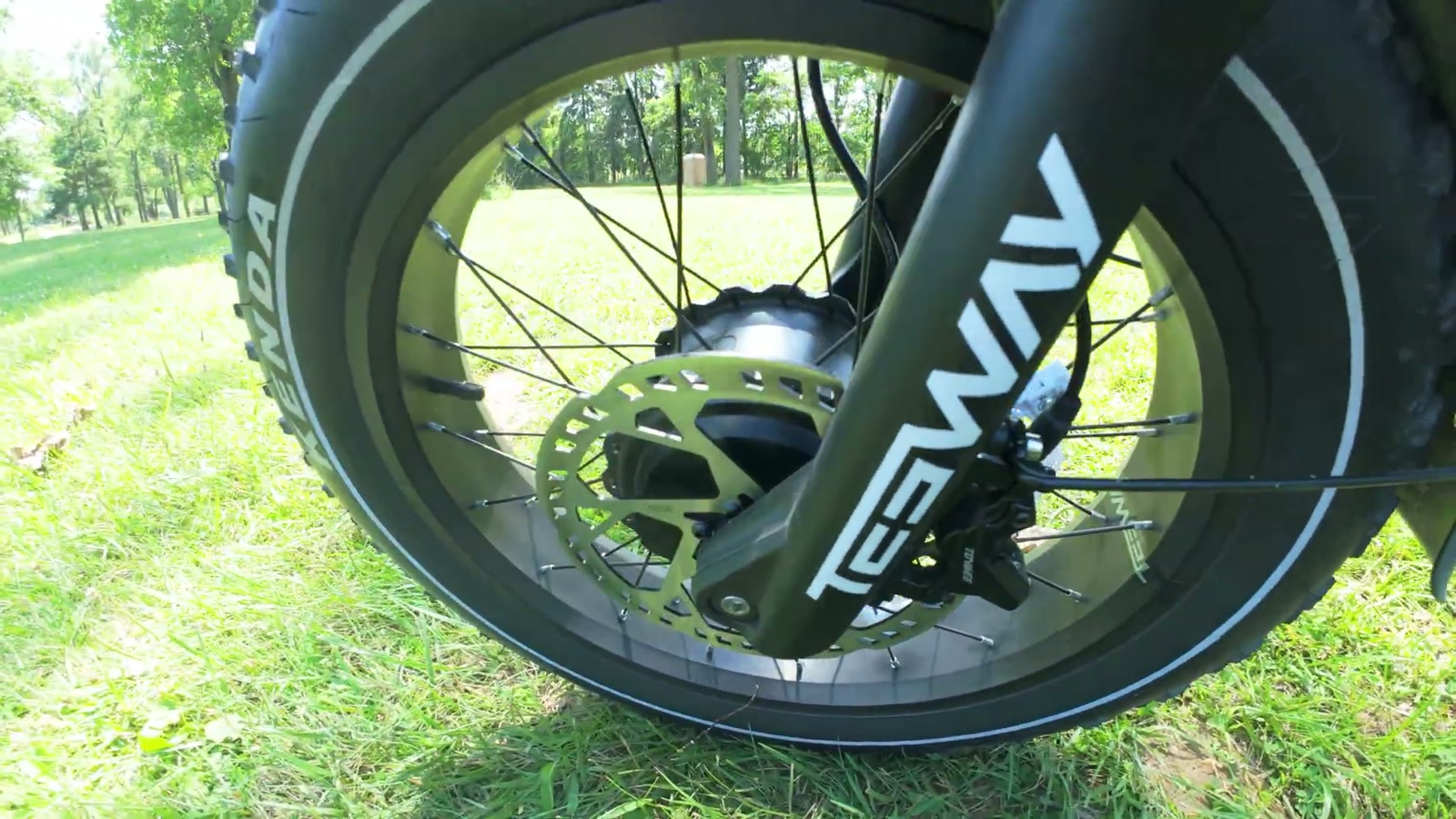 Video still from Tesway X5 AWD Step-Thru Review: A 40 mph Fat-Tire Rocket With Serious Range at 1:35