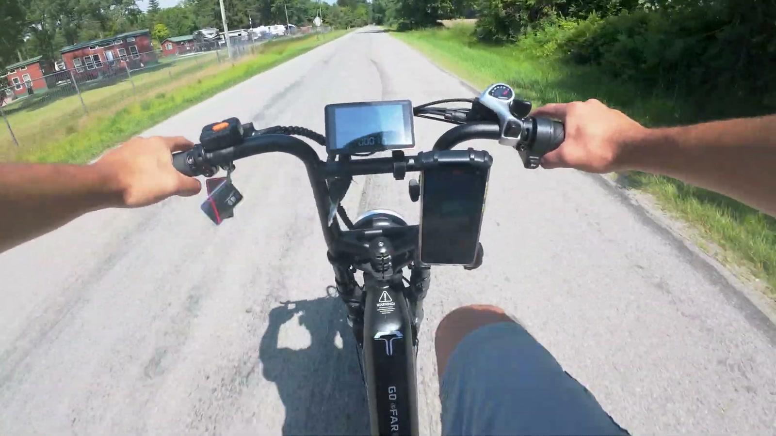 Video still from Tesway X5 AWD Step-Thru Review: A 40 mph Fat-Tire Rocket With Serious Range at 8:00