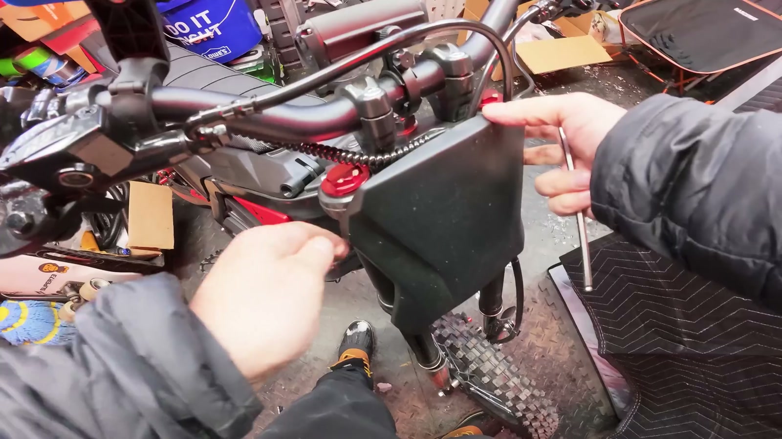 Video still from Yozma IN 10 DIY Colored Plastics Kit: The Quickest Way I’ve Found to Refresh the Bike’s Look at 2:05