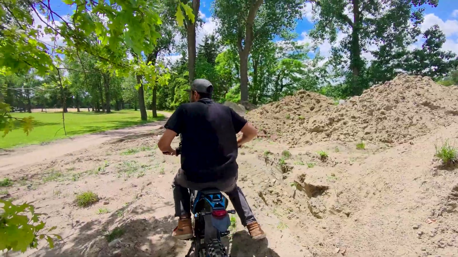 Video still from Zawes S3 5000W Mini Electric Dirt Bike Review: Smooth Power, Smart Display, and a Few Annoying Flaws at 9:46
