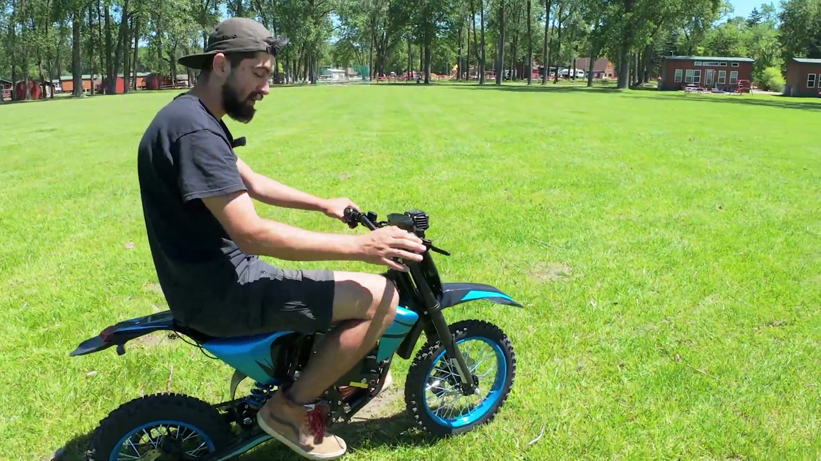 Video still from Zawes S3 5000W Mini Electric Dirt Bike Review: Smooth Power, Smart Display, and a Few Annoying Flaws at 6:40