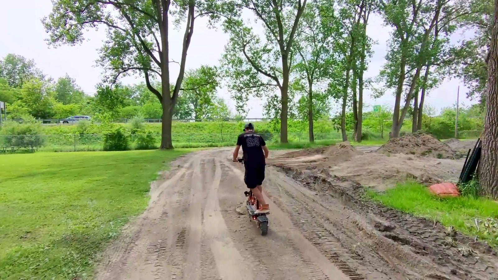 Video still from Zondoo ZO01 Plus Review: A Dual-Motor Scooter That’ll Do 50+ mph (and That’s the Point… and the Problem) at 8:58