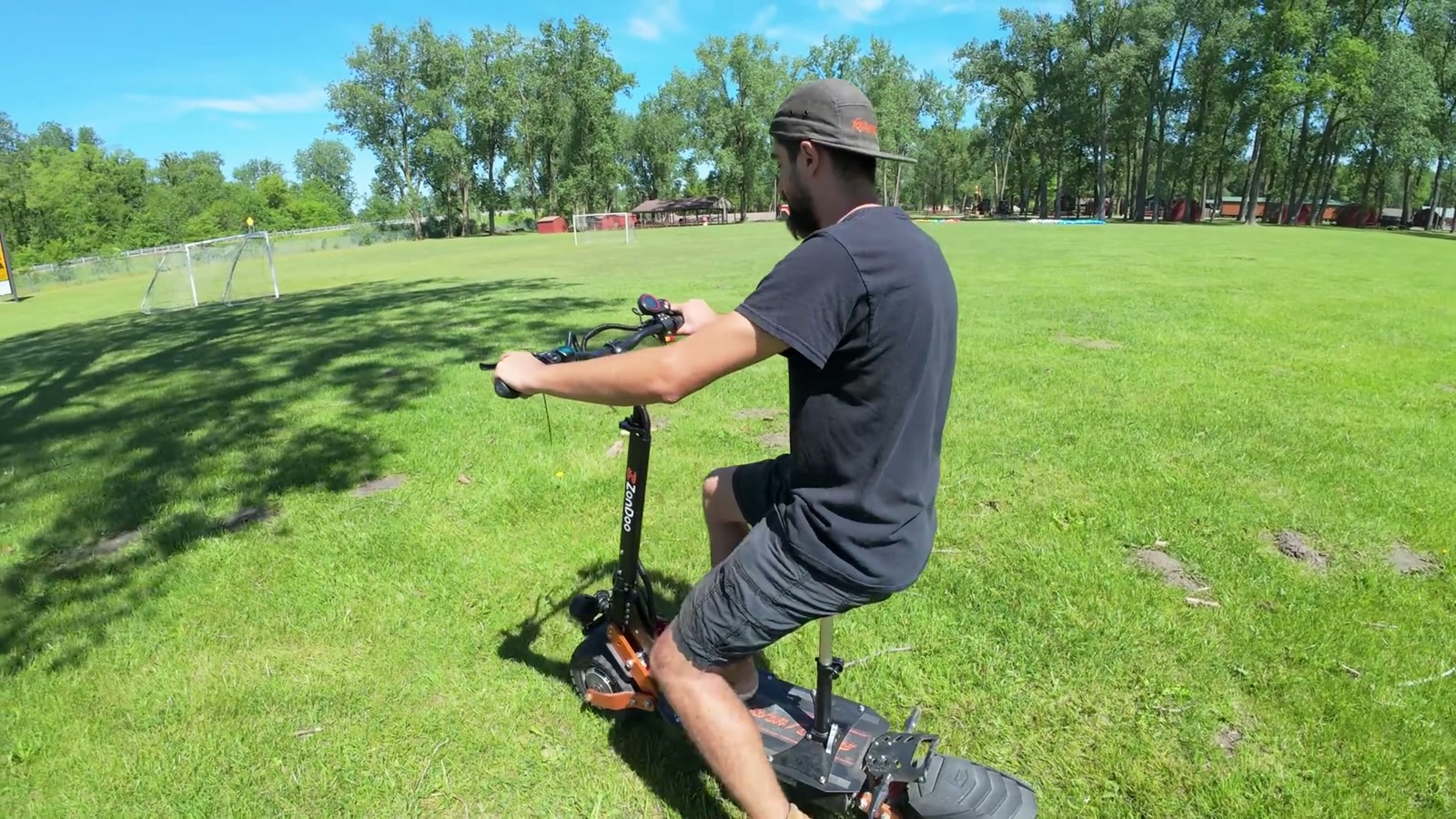 Video still from Zondoo ZO01 Plus Review: A Dual-Motor Scooter That’ll Do 50+ mph (and That’s the Point… and the Problem) at 5:35